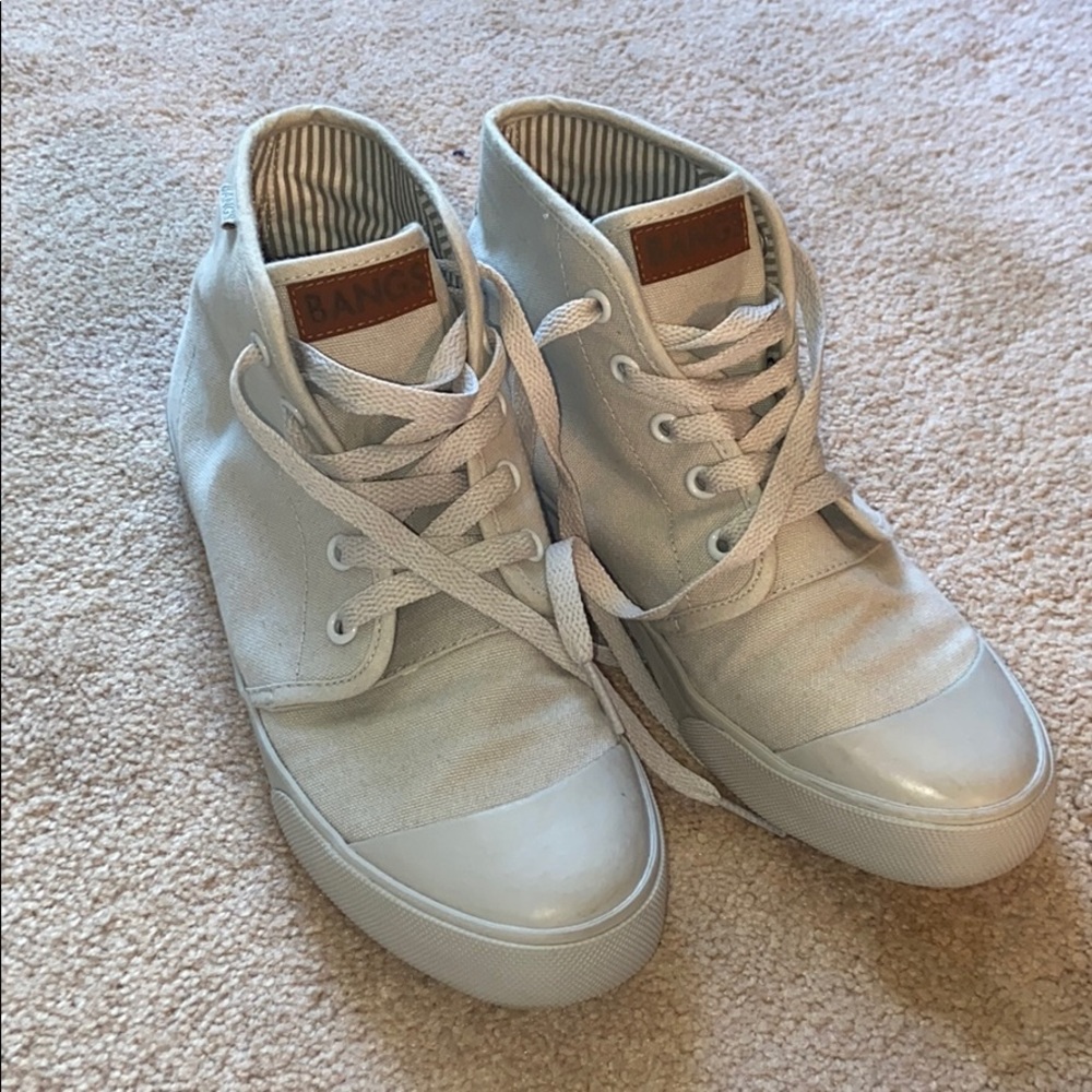 London fog Bangs high top